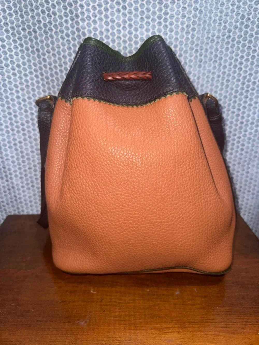 Vintage Dooney and Bourke Bucket Bag - Tan & Black - Picture 2 of 9